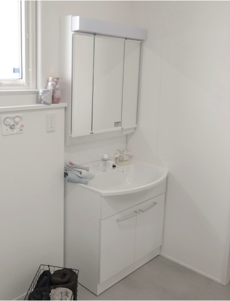 洗面ドレッシング MLine(3面鏡)