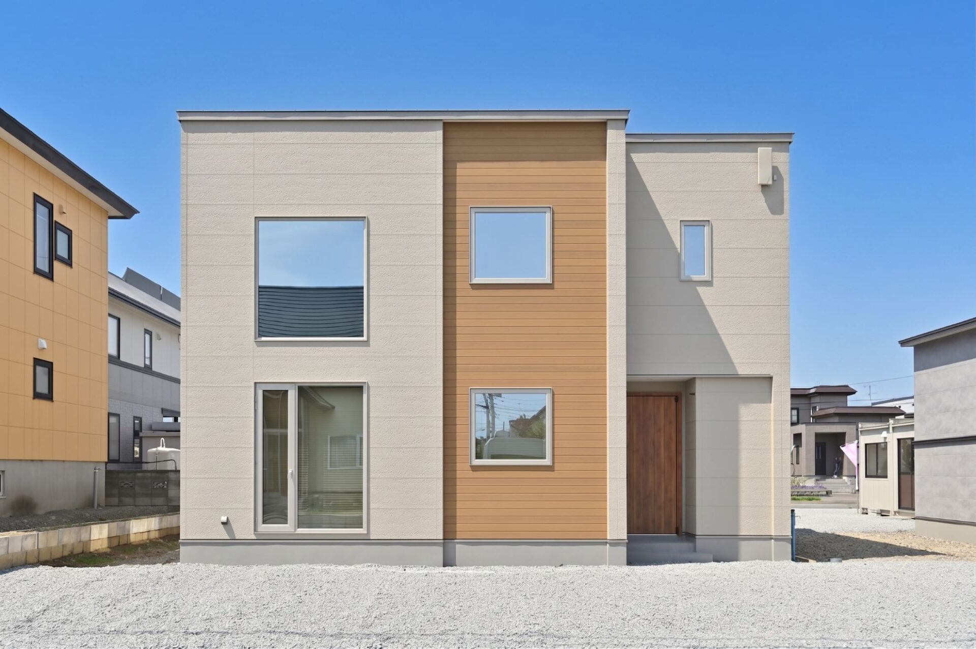 新しい北欧スタイルと吹抜が紡ぐ家【東旭川展示場】