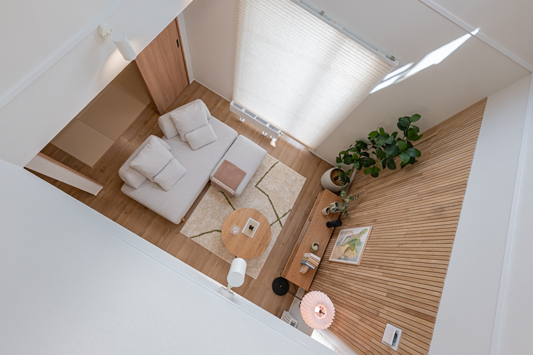 新しい北欧スタイルと吹抜が紡ぐ家【東旭川展示場】