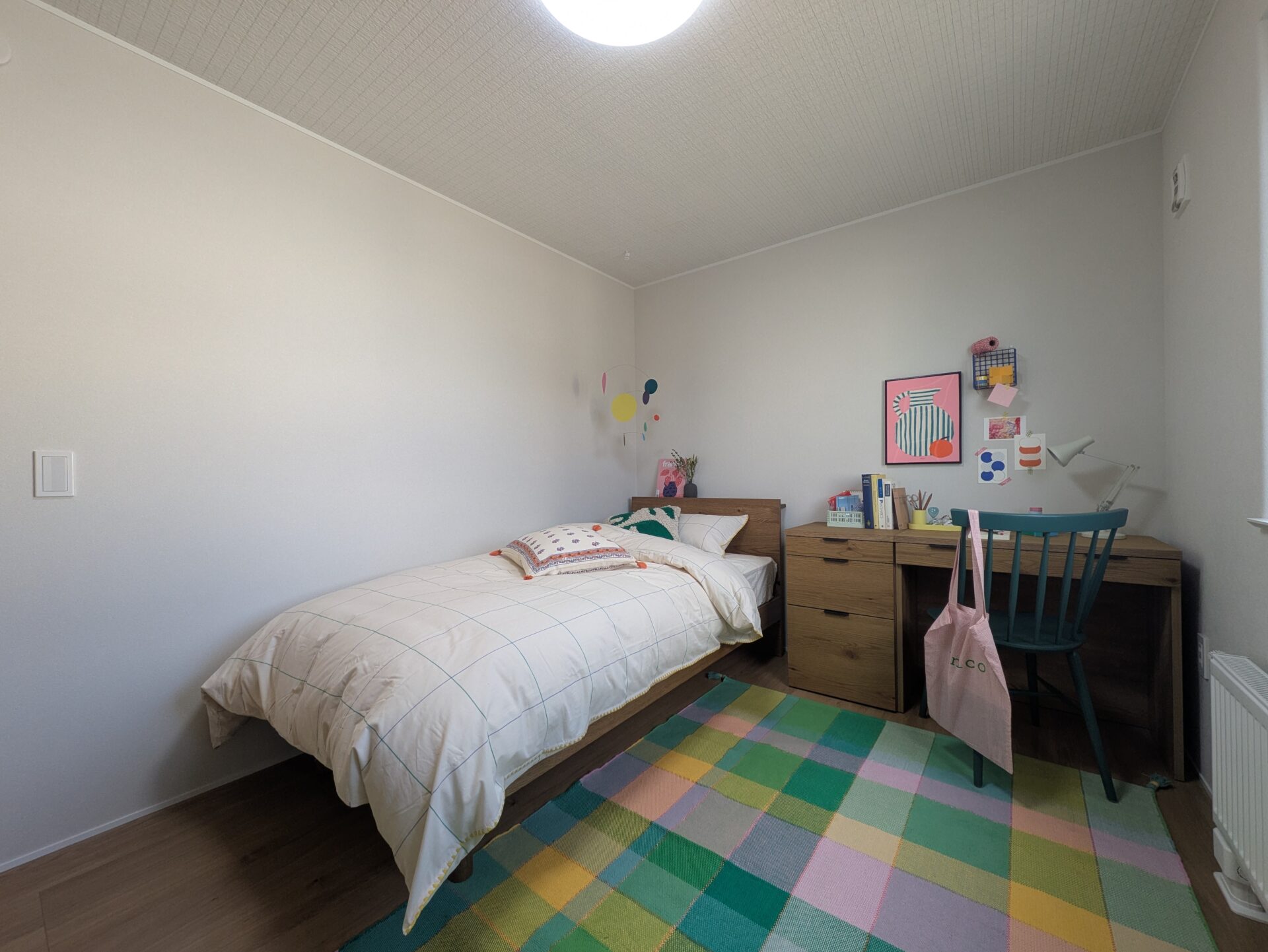 新しい北欧スタイルと吹抜が紡ぐ家【東旭川展示場】