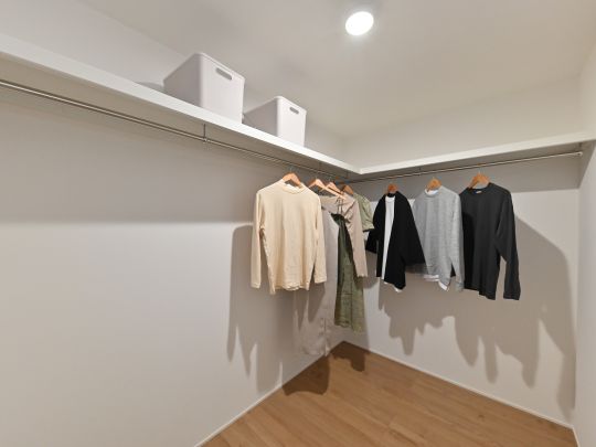【建築可能な建物プラン例】大容量クローゼットで季節品もまとめて収納。居住空間に物が溢れず、いつでも整理 整頓された空間を保てます。